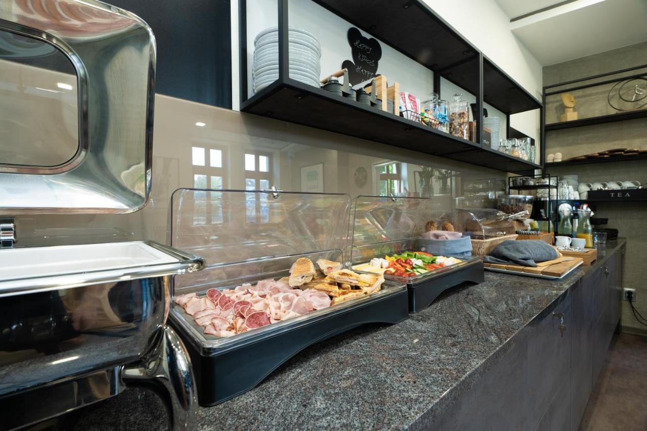 Riverside Hotel Плзень Екстер'єр фото